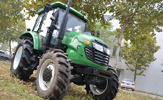 BG大游-1104型拖拉机