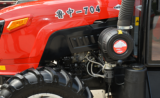 BG大游-600型拖拉机